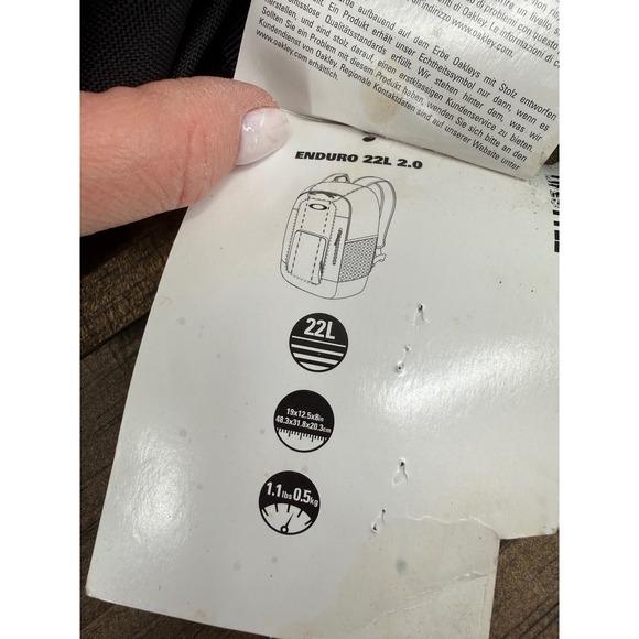 Oakley Enduro 22L 2.0 Backpack Black Laptop School Travel Minimalist Streetwear - Picture 4 of 9